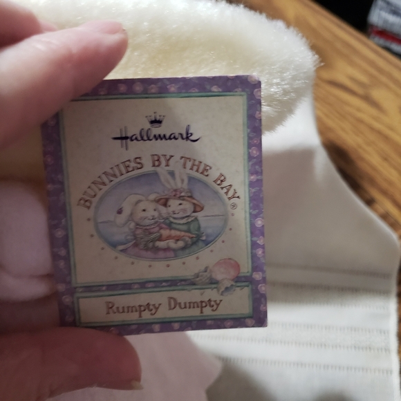 2002 Hallmark Easter "Rumpty Dumpty" Bunnies by the Bay - Picture 4 of 11